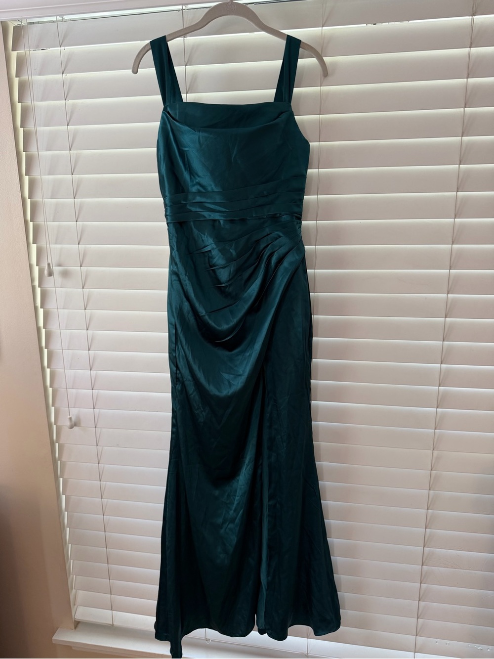 Sleeveless Emerald Green Satin Dress with Draped Waist, NWT 6